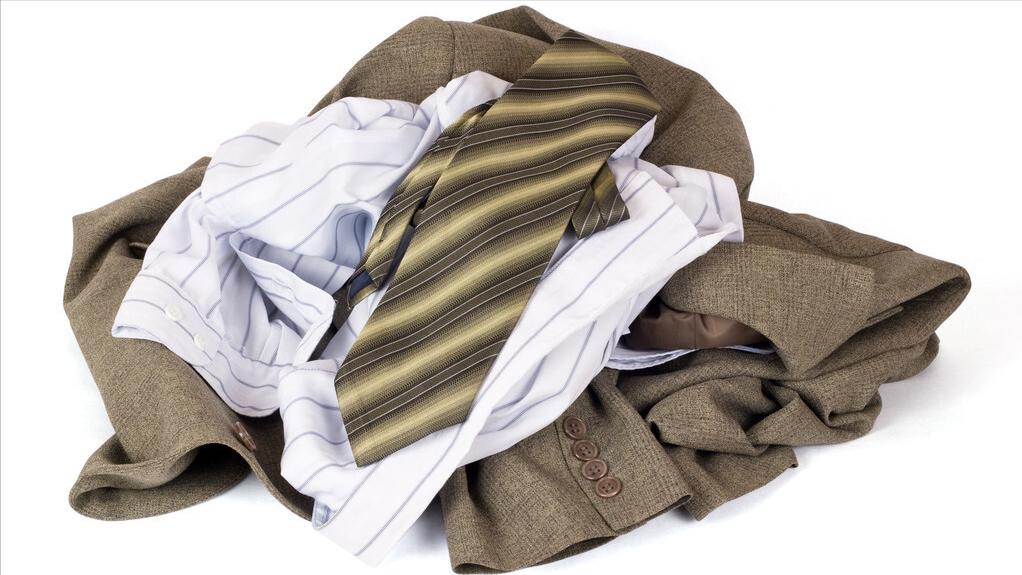 网购的衣服会不会是别人穿过的,网购衣服常见的质量问题