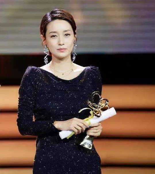 不敢演顾佳的佟丽娅，真应该和她的闺蜜杨幂学学