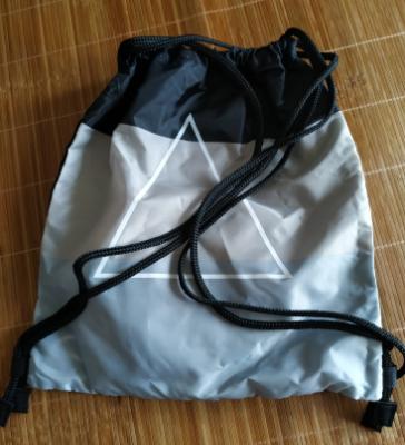 去三亚最好用的包！仅100g，25元质量不输耐克，防水耐撕磨，超值