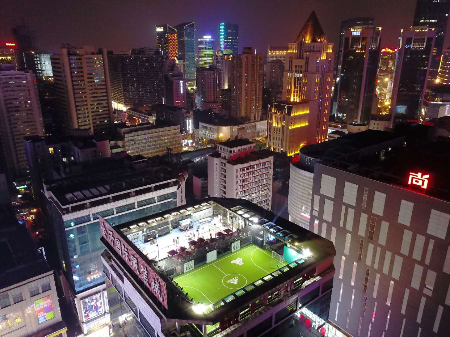 经营足球俱乐部赚钱吗,经营性资产盈利模式