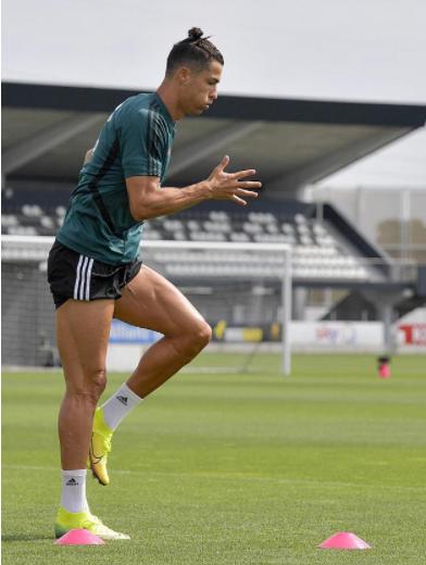 c罗足坛最优秀的运动员之一,c罗足球十大独门绝技