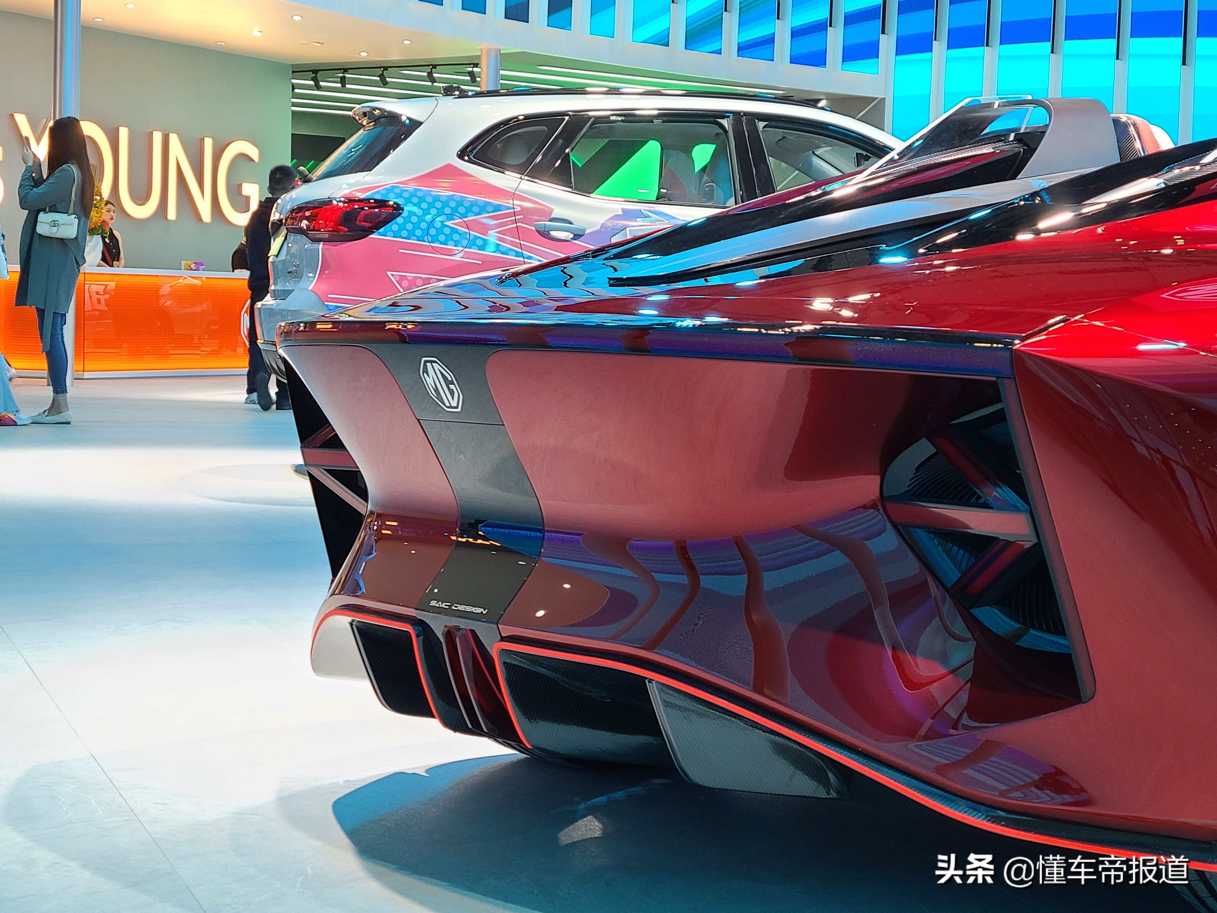 名爵hs1.5ttrophy超跑版落地价,名爵超跑mgcyberster最新消息