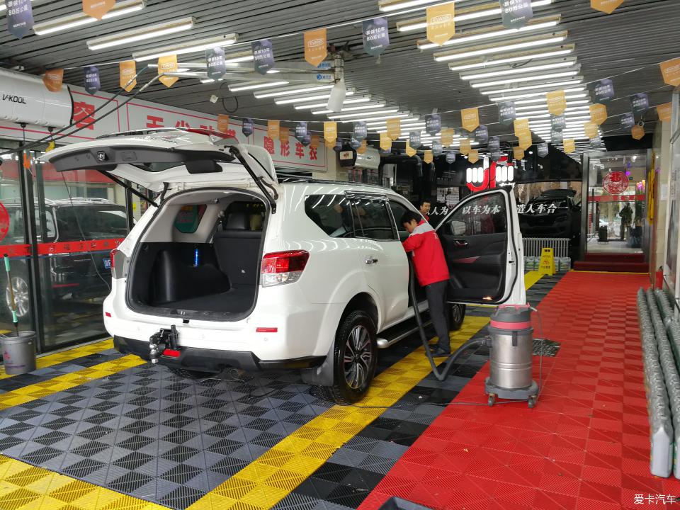 途达2021款2.5t柴油版越野视频,2021款途达四驱七座越野视频