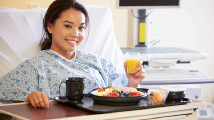 坐月子我们有四大误区,专家总结传统坐月子八大误区