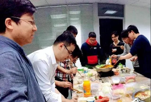 程一笑、银鑫：从东大一舍西走出的快手创始人