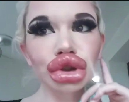 最美的嘴唇长什么样,世界上最好看的嘴唇是什么样的