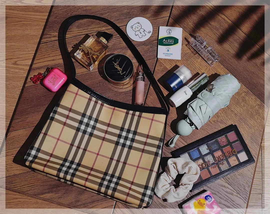 800块钱左右的包包,800可以买什么牌子奢侈品包包