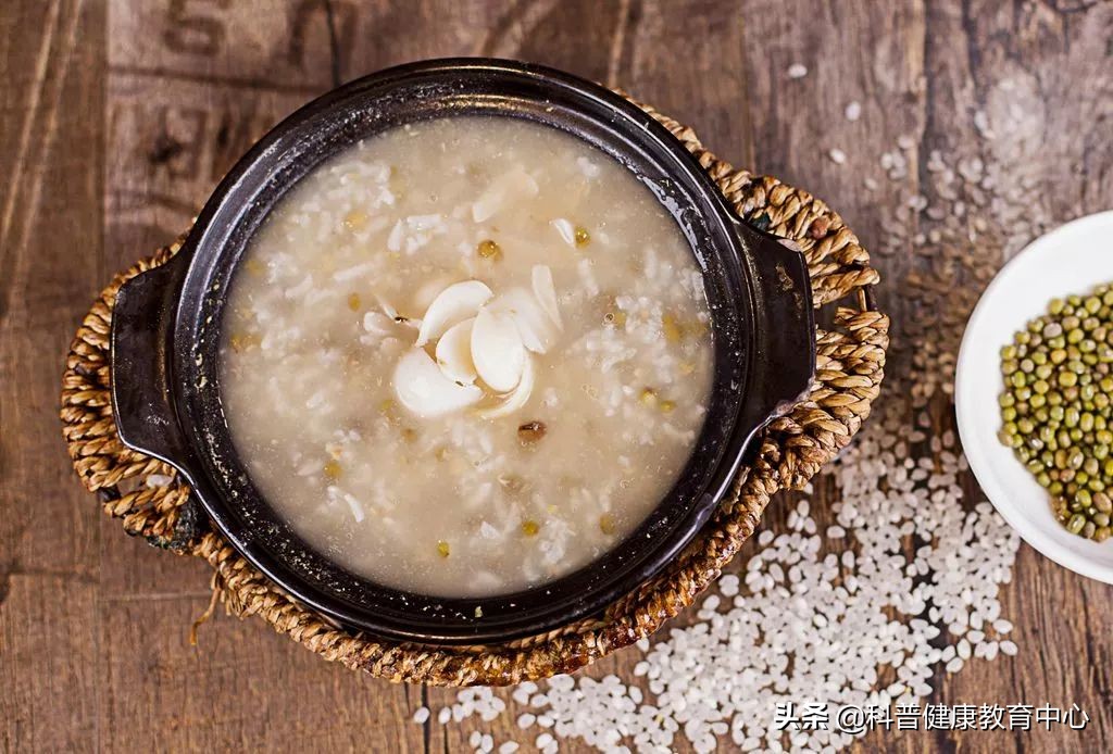 夏日食欲不振食谱,夏季养生九款食疗清心降火
