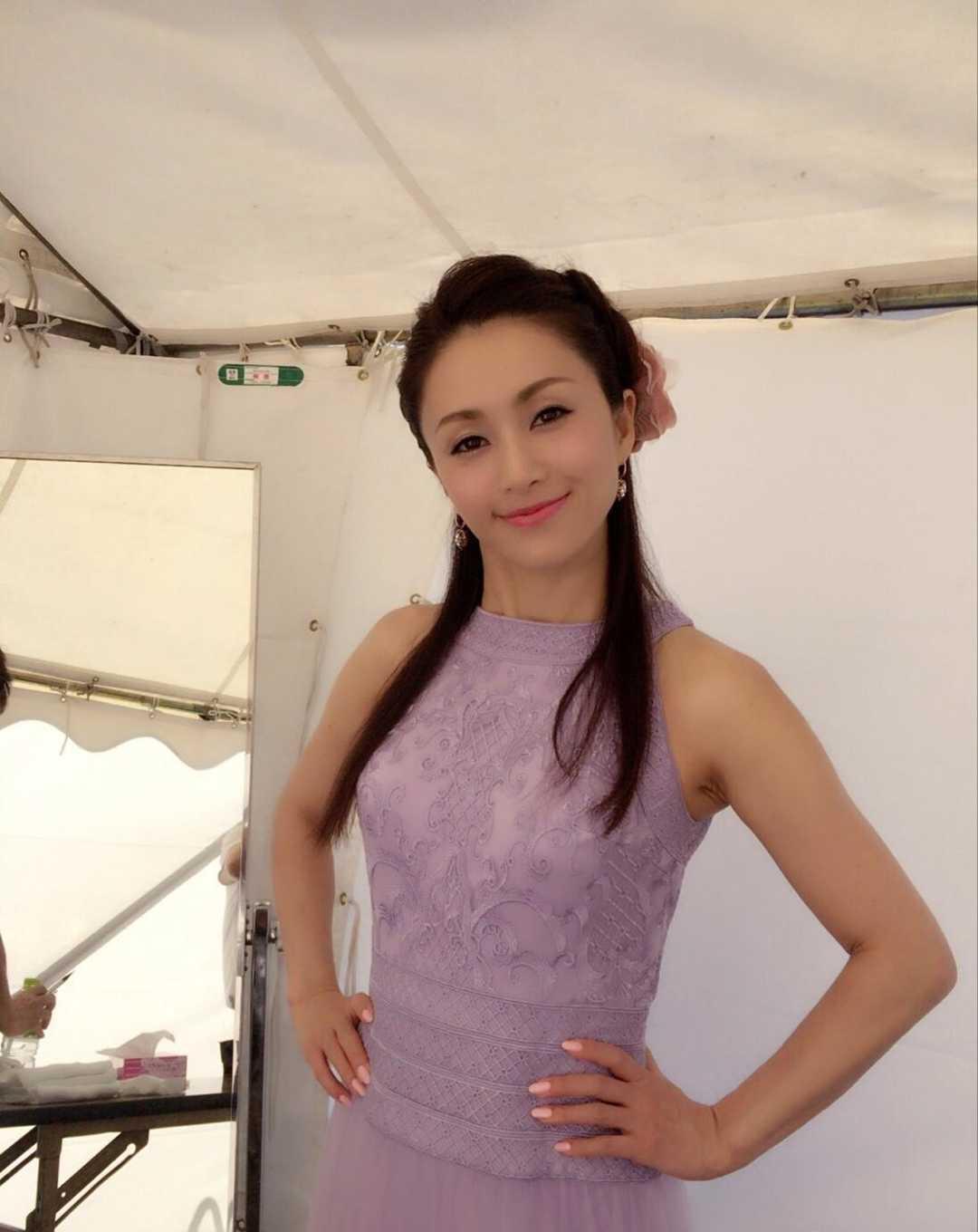 酒井法子回家的路,酒井法子最新笑容