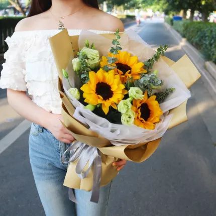 教师节应该给老师送什么花,教师节到了送什么花给老师好呢