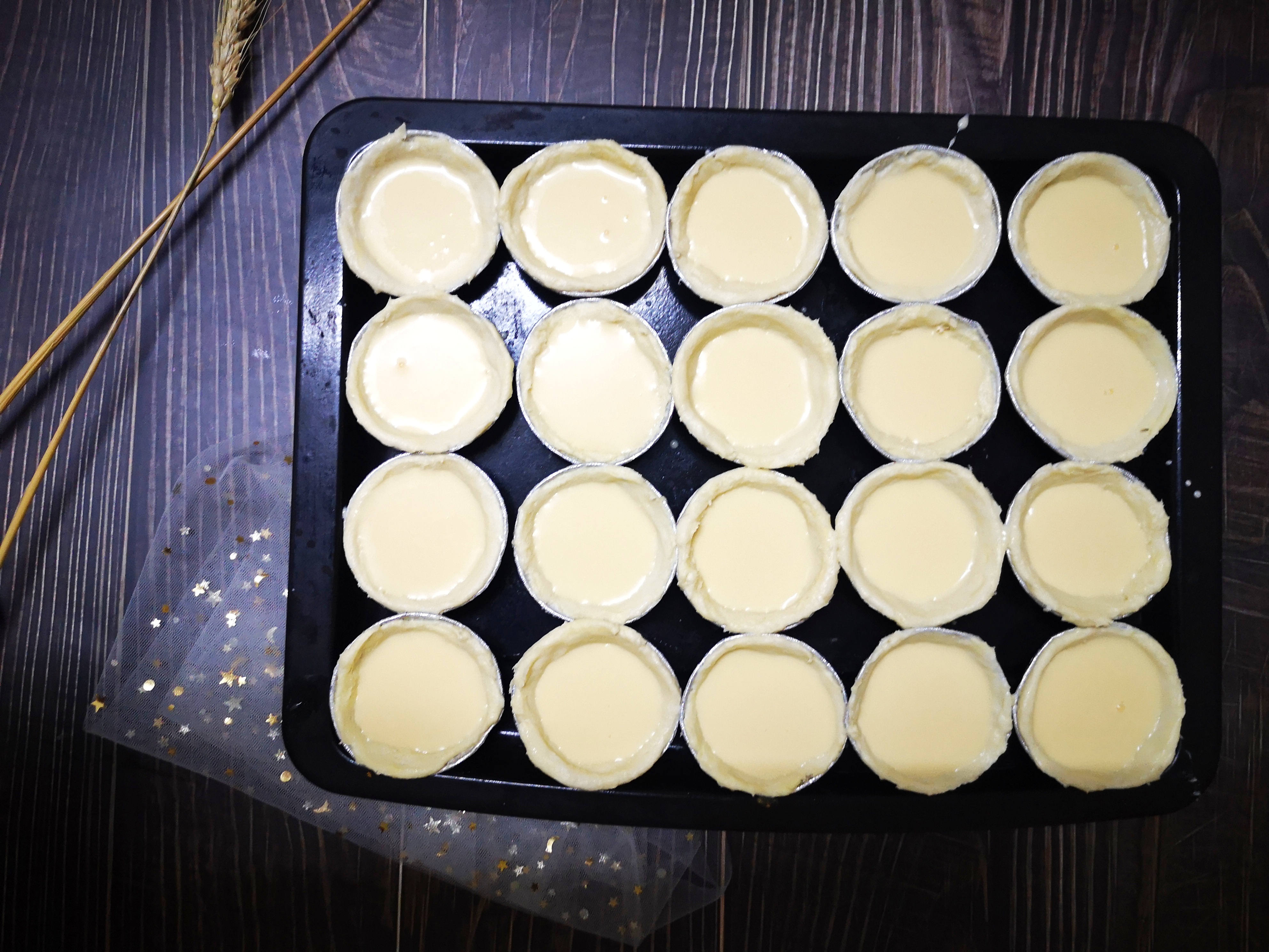 宅家烘焙蛋挞,宅家自制美食之香酥蛋挞