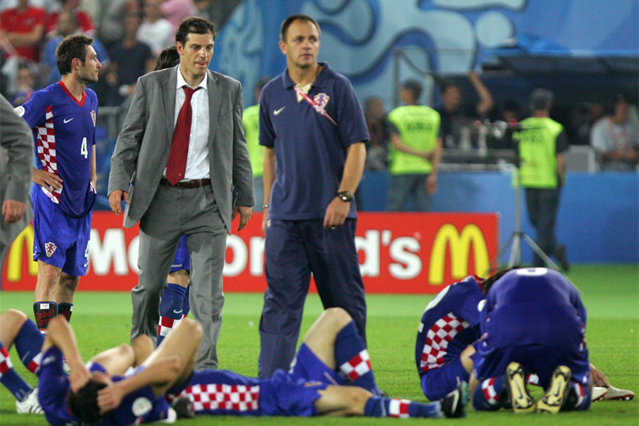 比利奇回归赛季,比利奇主教练是谁