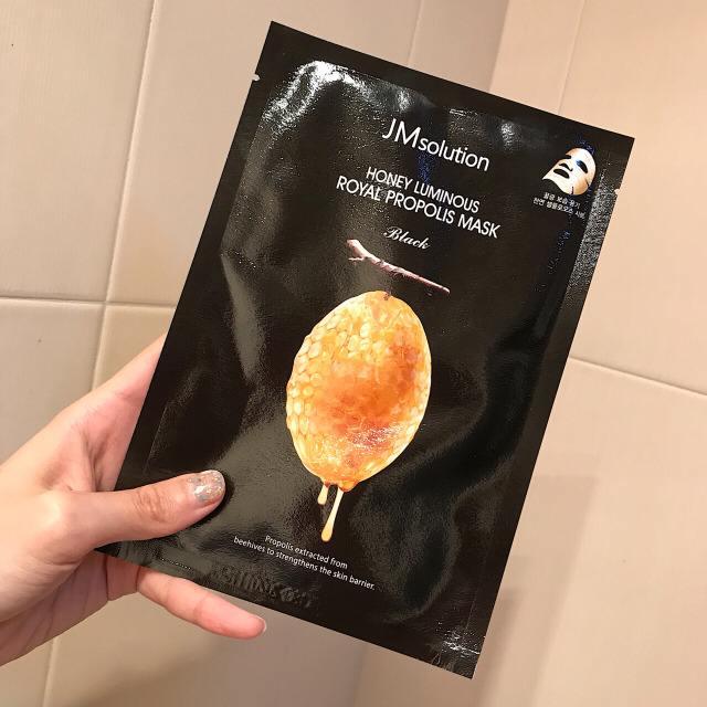 皮肤干燥用哪一款面膜比较好,女生皮肤干燥用什么平价补水精华