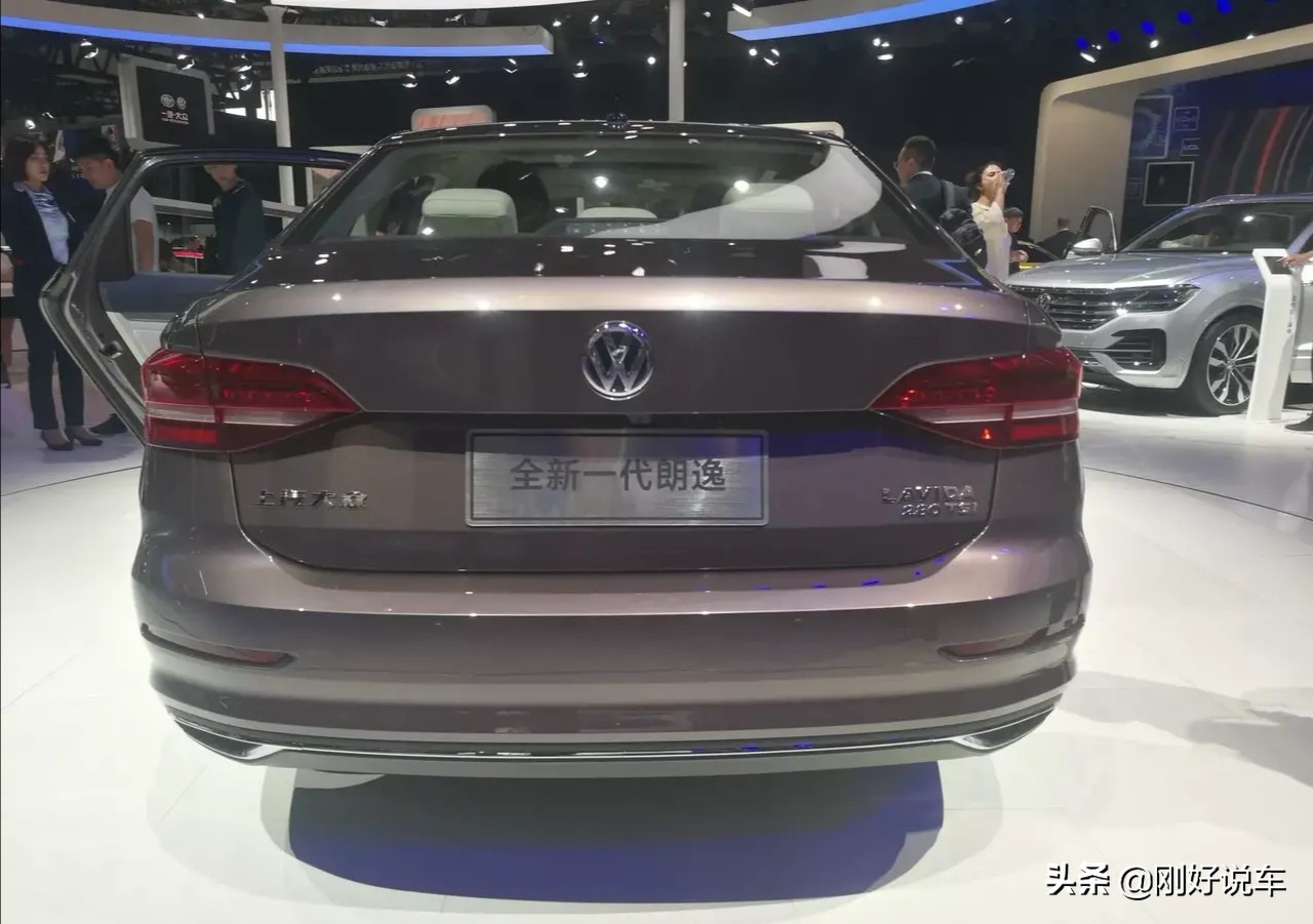 轩逸2022款和朗逸2022款选哪个好,2021新朗逸和14代轩逸配置及价格