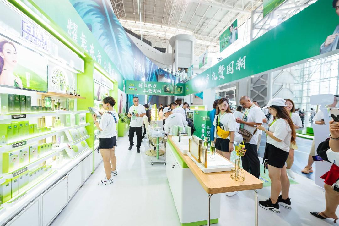 百雀羚品牌形象,百雀羚焕采新颜