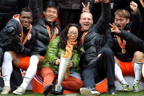 中国女老板身价,足坛最漂亮的女老板