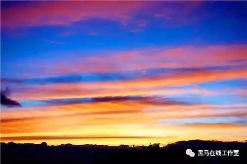 摆地摊卖什么利润高又实惠,哪些适合摆地摊最暴利的地摊小吃