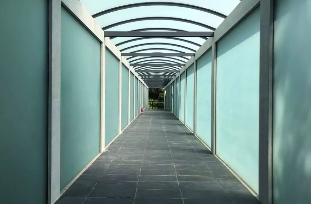 看惯了千篇一律,看惯了千篇一律的风景