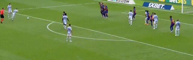 梅西任意球帽子戏法塞尔塔,巴萨vs塞尔塔梅西两次任意球