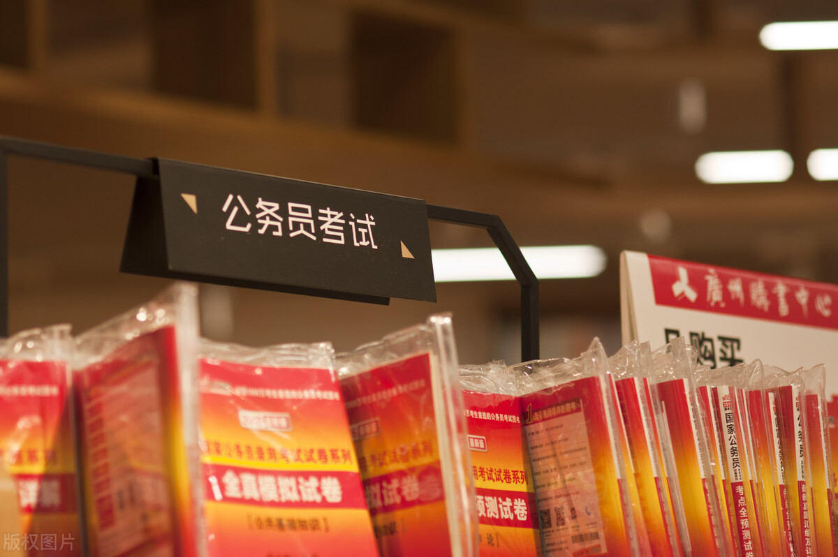 工人：工厂这条路，能不能走到头，谁来给我们答案？