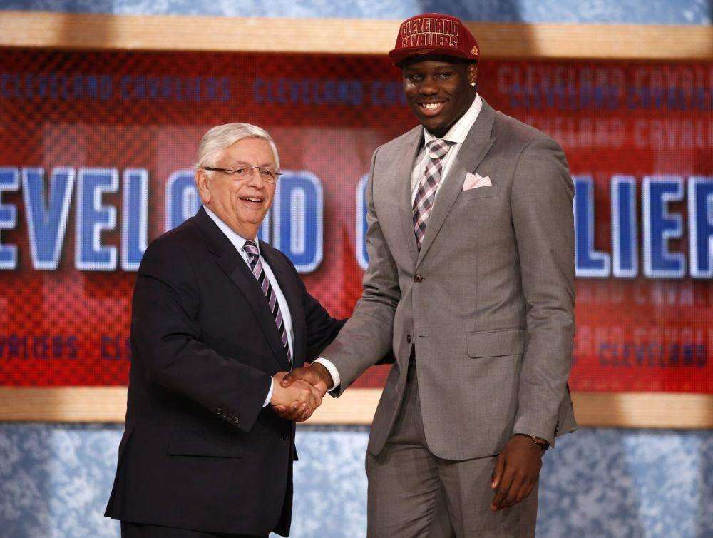 13年选秀少年字母哥逆袭成巨星,字母哥2016总冠军