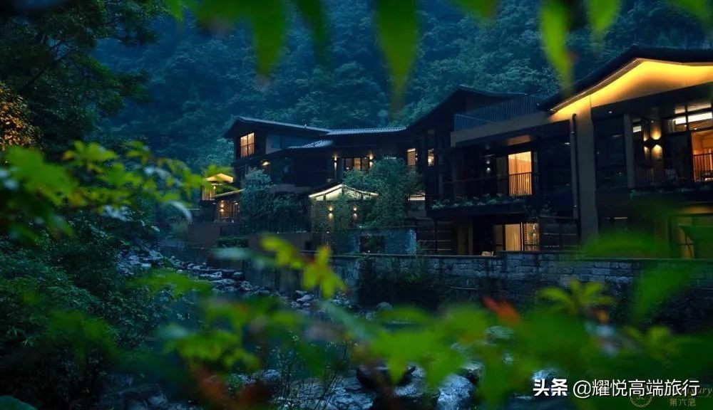 秋天去泡温泉能有多惬意,初秋适合去哪里泡温泉