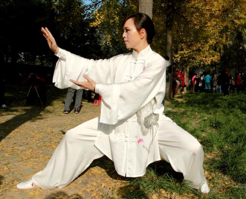 怎么练好腰射身法,腰裆劲的锻炼方法