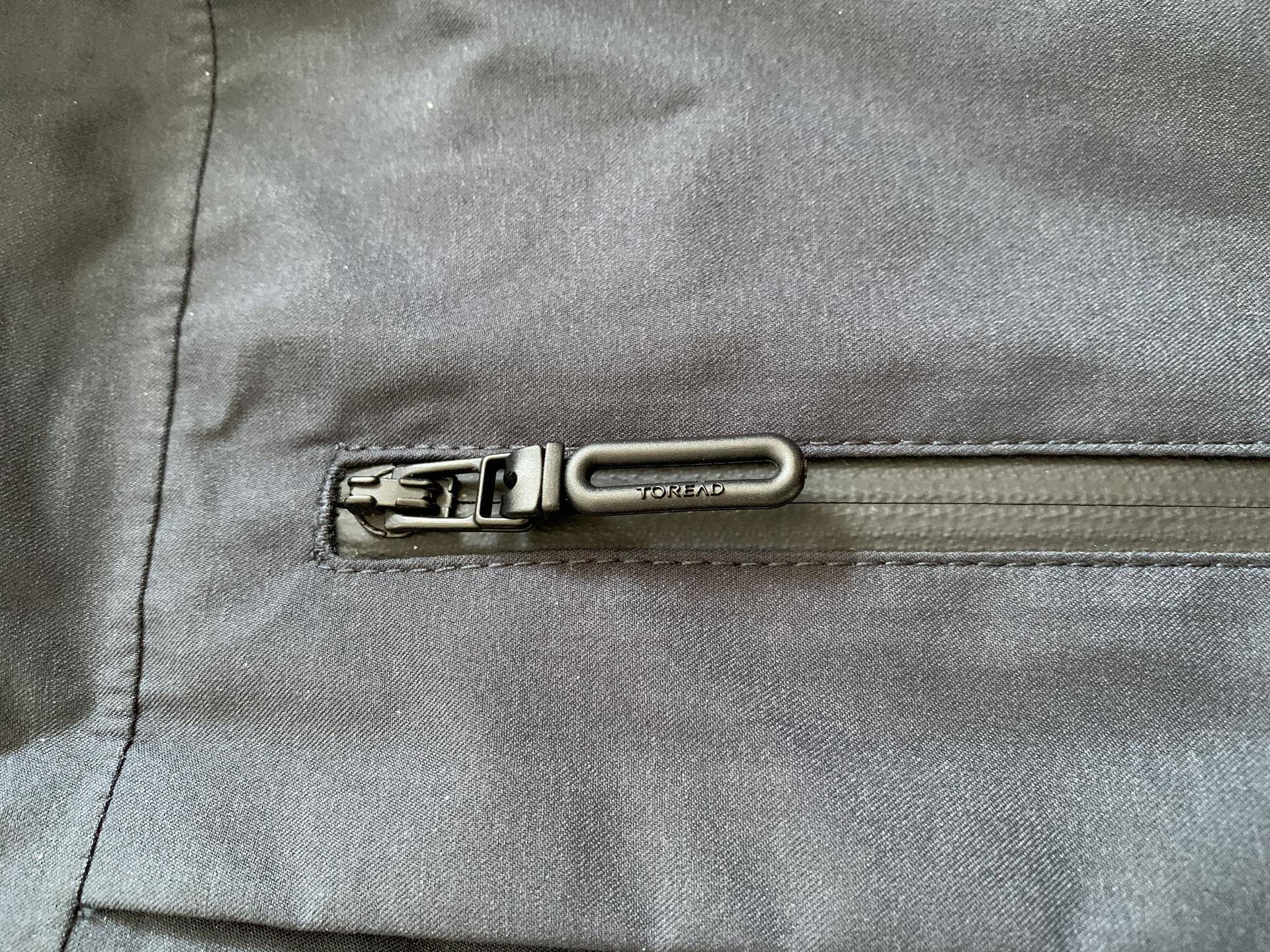 机能风冲锋衣探路者,探路者都市灰冲锋衣