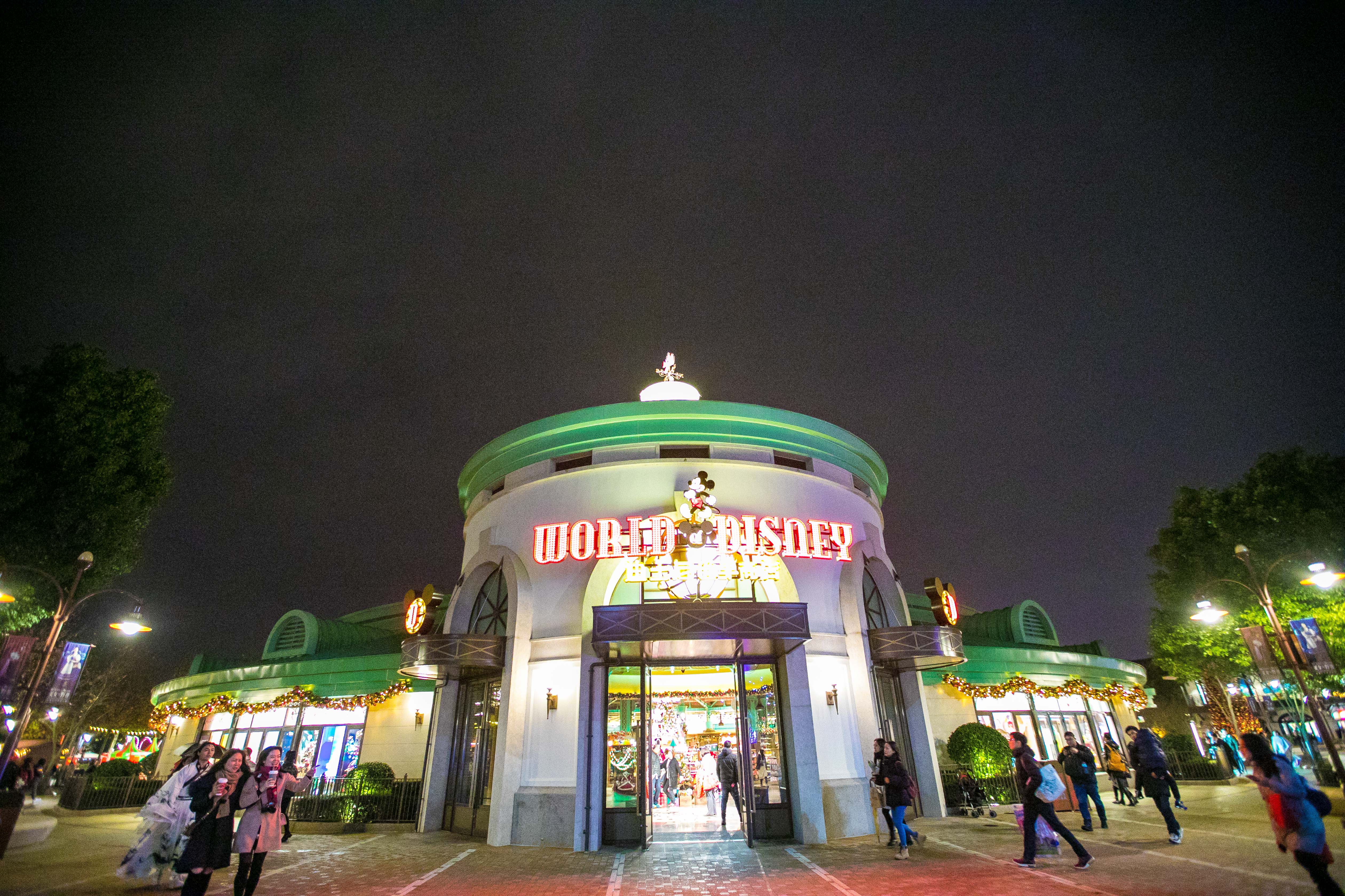 去上海迪士尼住哪儿性价比高,上海迪士尼住宿游玩攻略