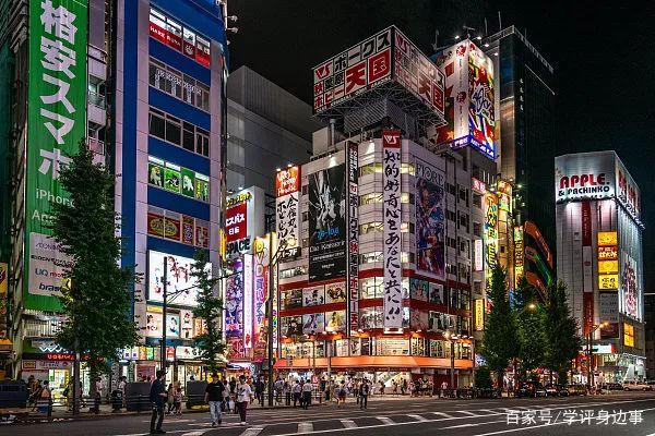 秋叶原女仆咖啡店多少钱,秋叶原女仆咖啡店多吗