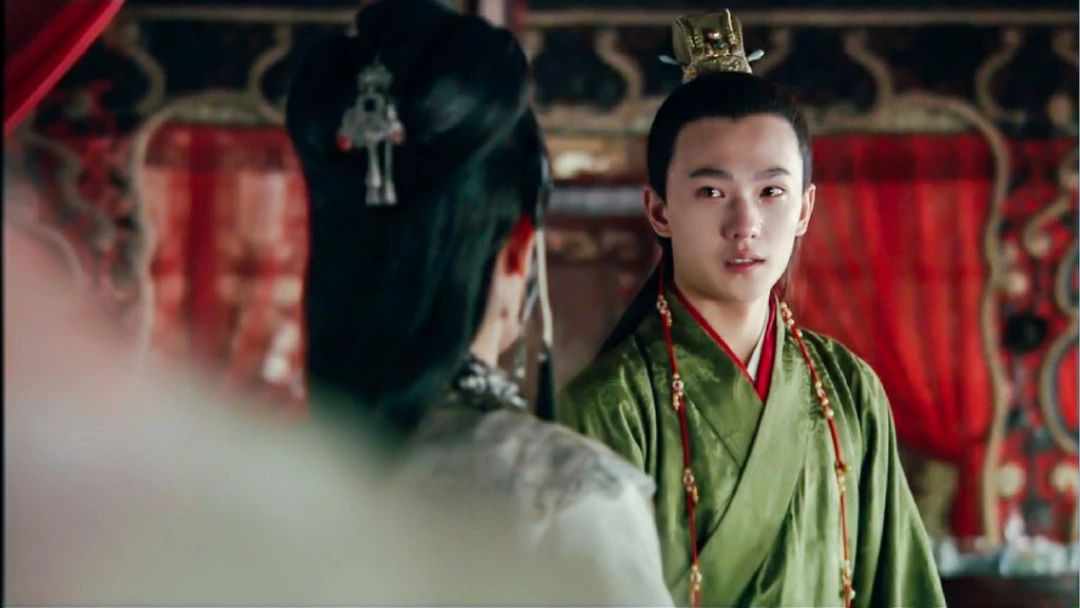 杨洋与现在的小鲜肉差别在哪里,杨洋到底是怎么样的人啊