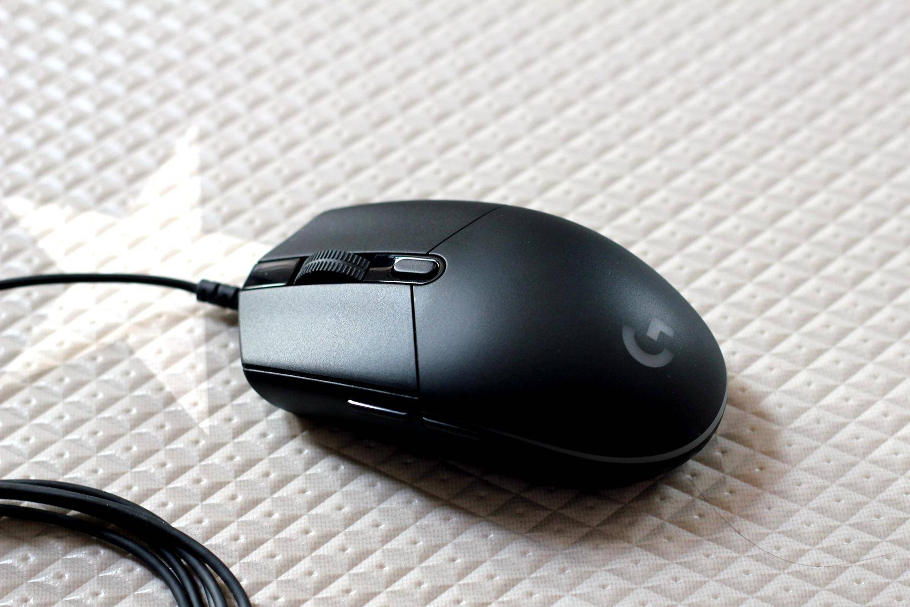 罗技g102二代和一代外观的区别,为什么这么多人推荐罗技g102