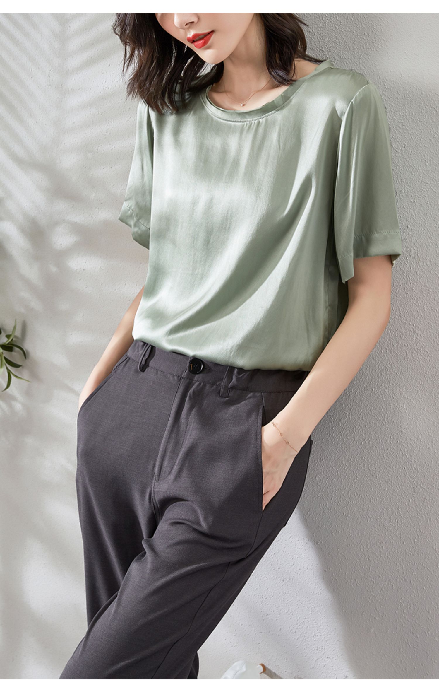 真丝T生出一股闲看花开花落、云卷云舒的放松之感，越穿越爱