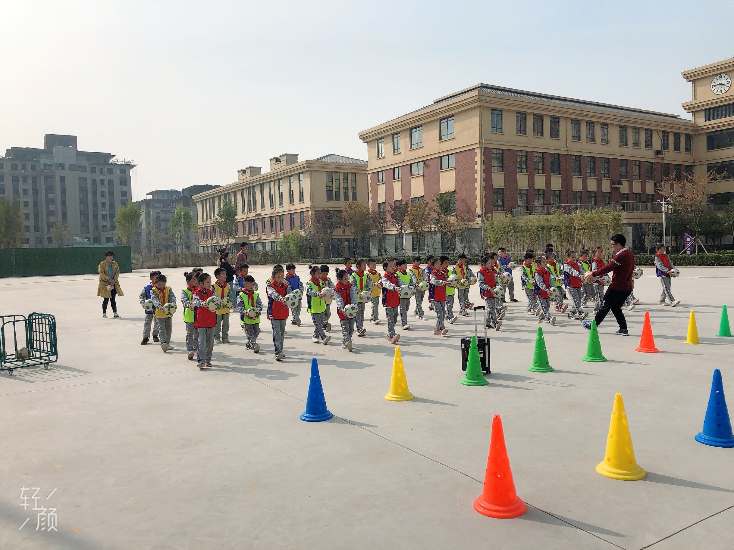 展体育课堂风采促青年教师成长,体育教研课简报