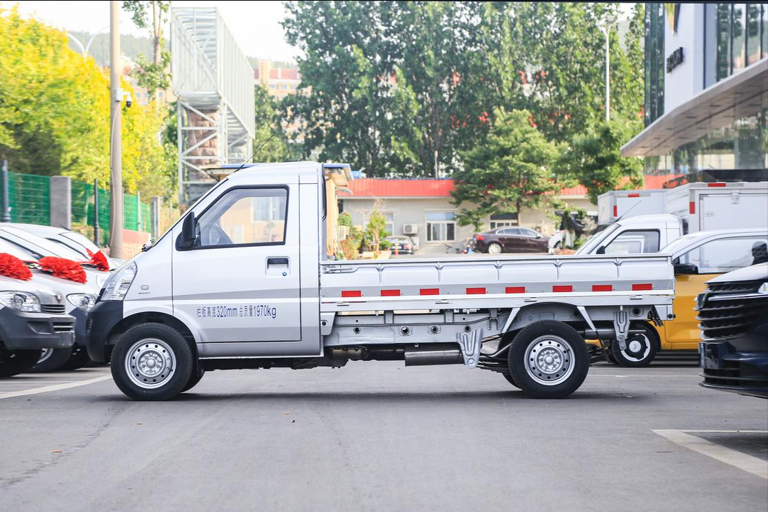 最新款国六自动挡厢式小卡车,经济型小卡车推荐