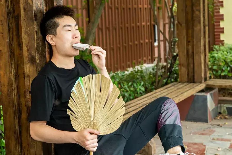 网上很火的冰淇淋试吃,试吃九个冰淇淋