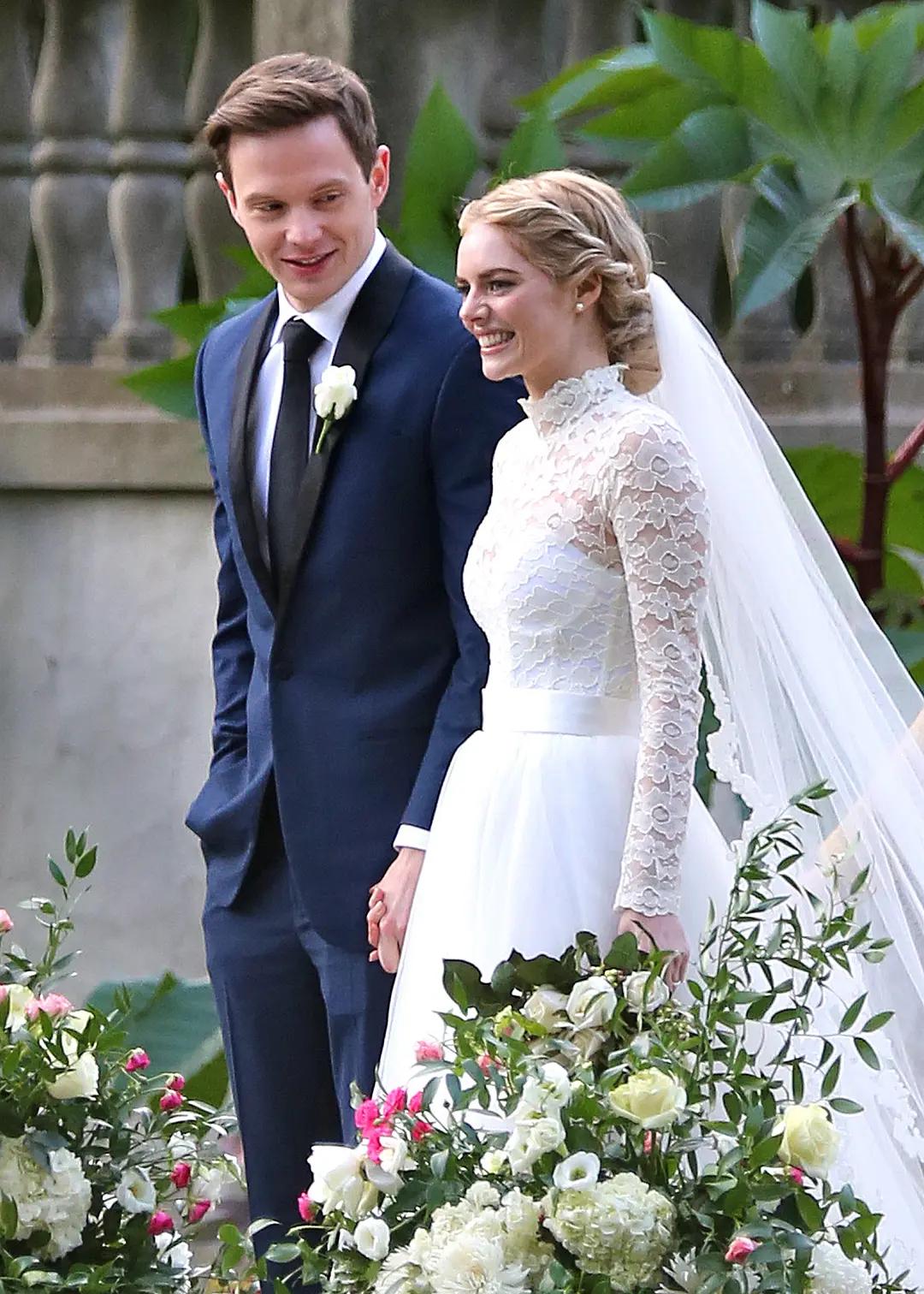 女子嫁入豪门游戏电影,18岁妙龄少女嫁入豪门电影