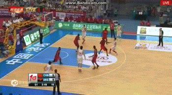 中国男篮挺进亚洲杯,中国男篮和中国男足谁会走出困境