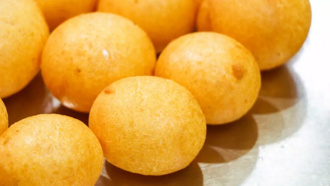 台湾胖子老板开的8㎡小店，专卖会膨胀的QQ球，嘴小的别来！