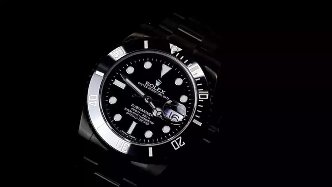 买表要不要买表盘里带日历的,买表要不要二手的