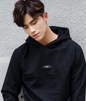 当下最火的流行男生发型,超级流行的男生发型超帅超阳光