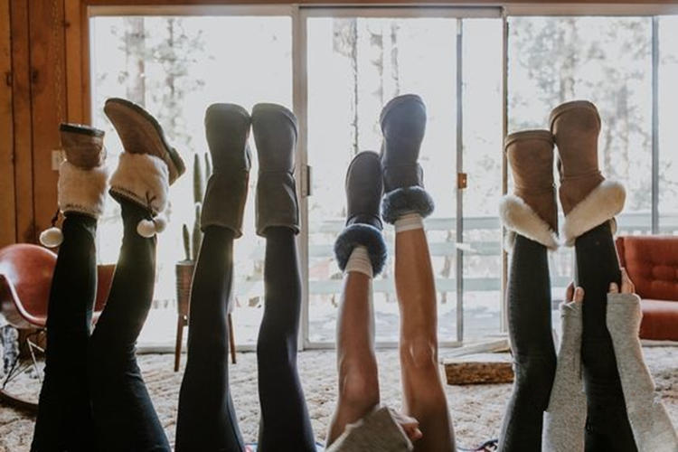 澳洲ugg中筒雪地靴价格,澳洲的雪地靴是ugg吗