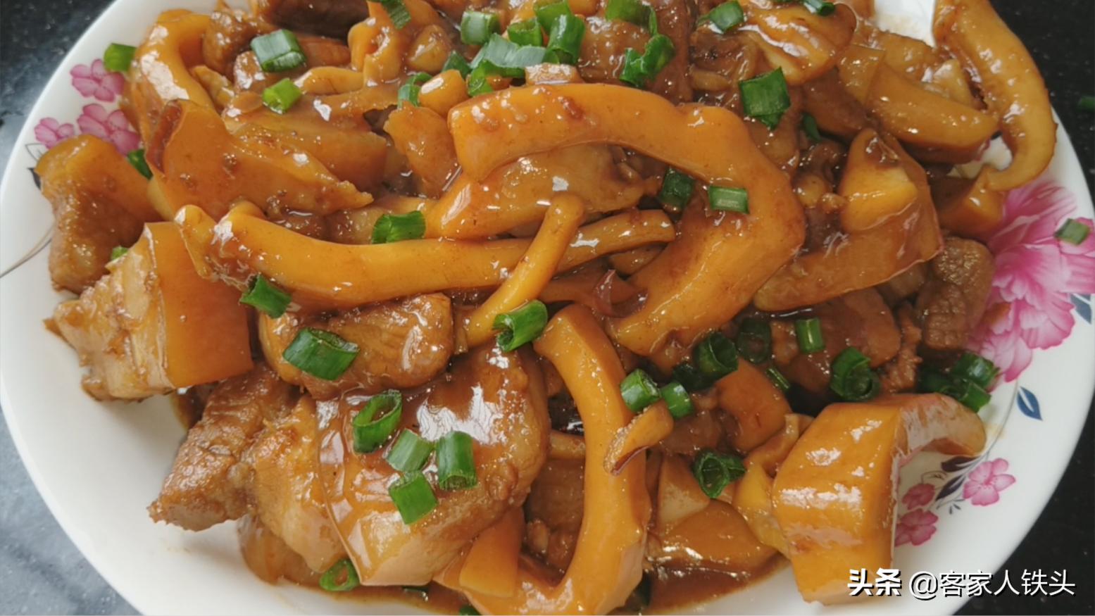 墨鱼炖肉汤怎么做好吃,墨鱼炖肉汤如何做肉香嫩