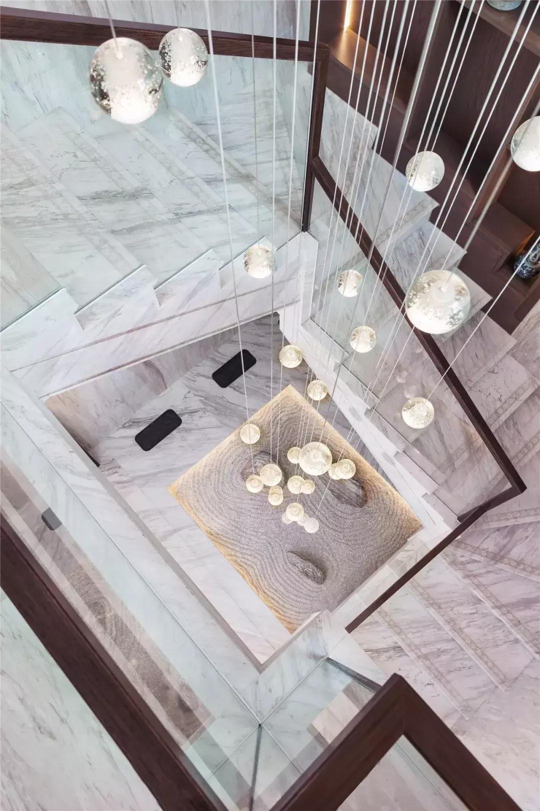 楼梯这样设计才惊艳,楼梯下空间怎么设计高级