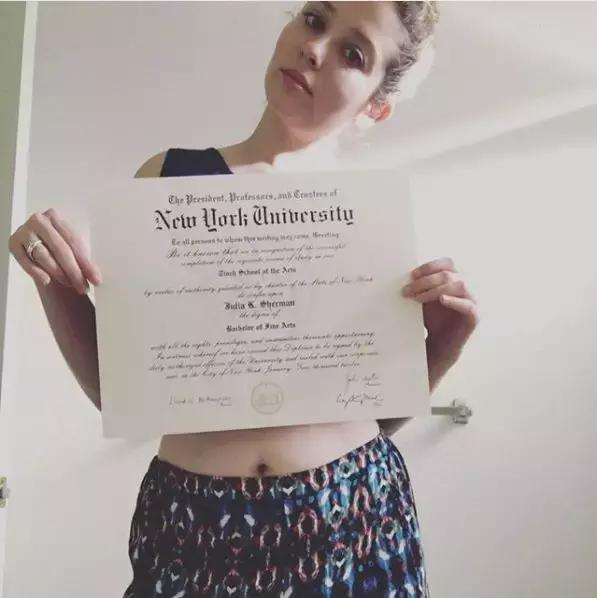 网红素颜拍视频被10万人谩骂：“你看起来很恶心！”