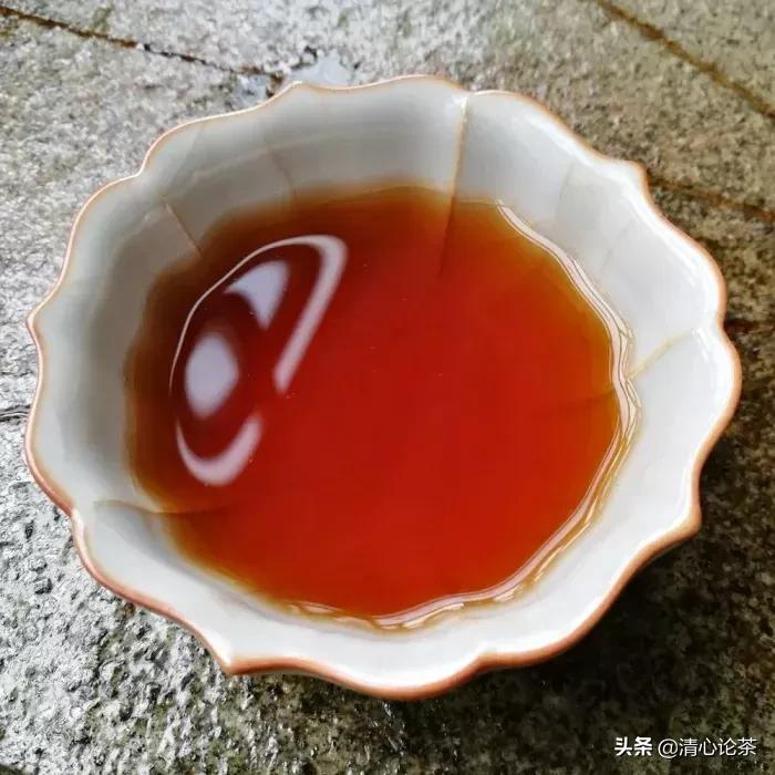 澜沧古茶乌金对比大益,澜沧古茶0085和乌金哪个好