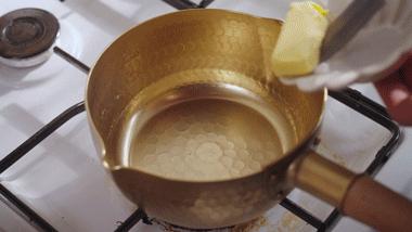 草莓漏奶华,一个没有感情的草莓吃货