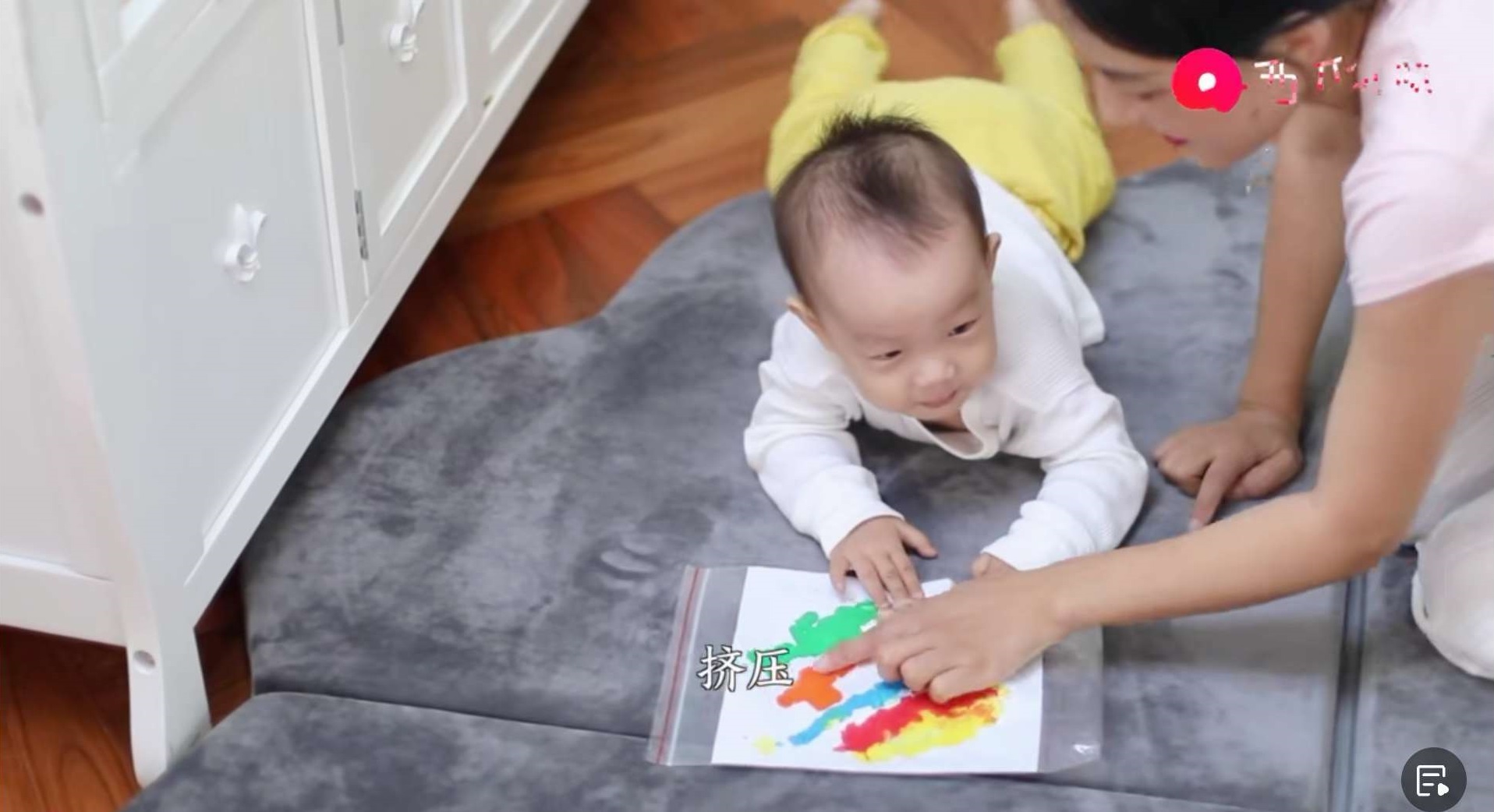 年轻父母育儿困境,新手爸妈带娃过于紧张