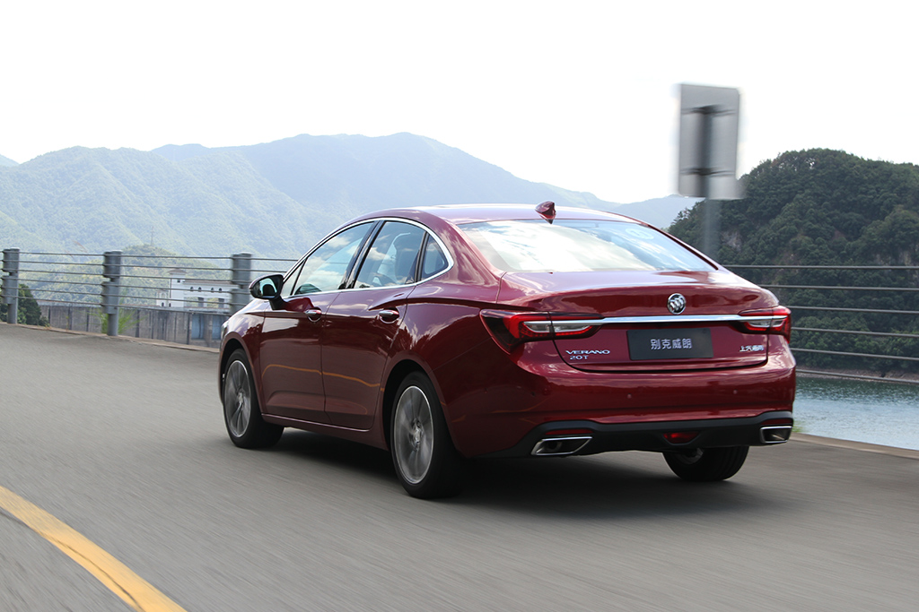 全款6万多的新款君越,速腾与君越综合考虑哪个更值得买