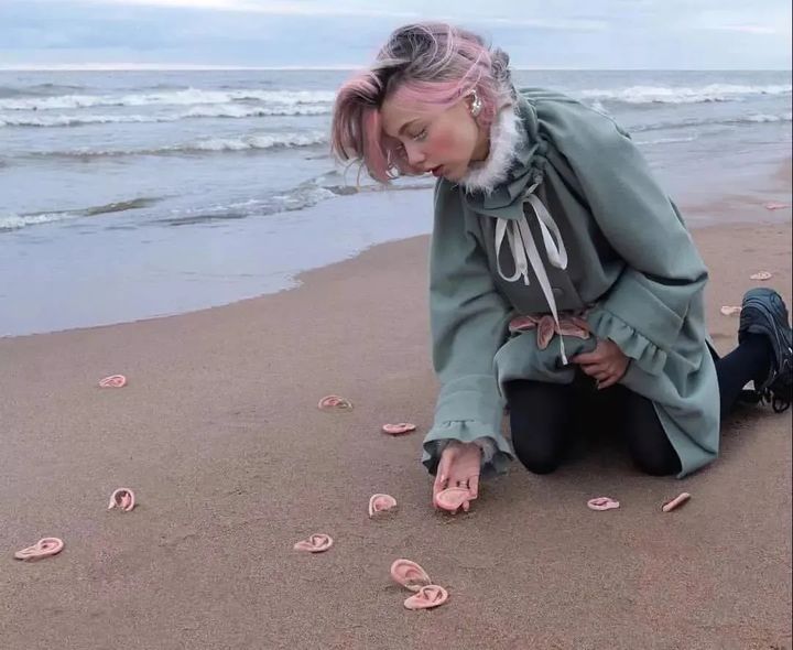 俄罗斯ellensheidlin的创意世界如鬼马精灵本马